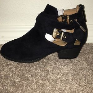 Zip Up & GO Ankle Booties
